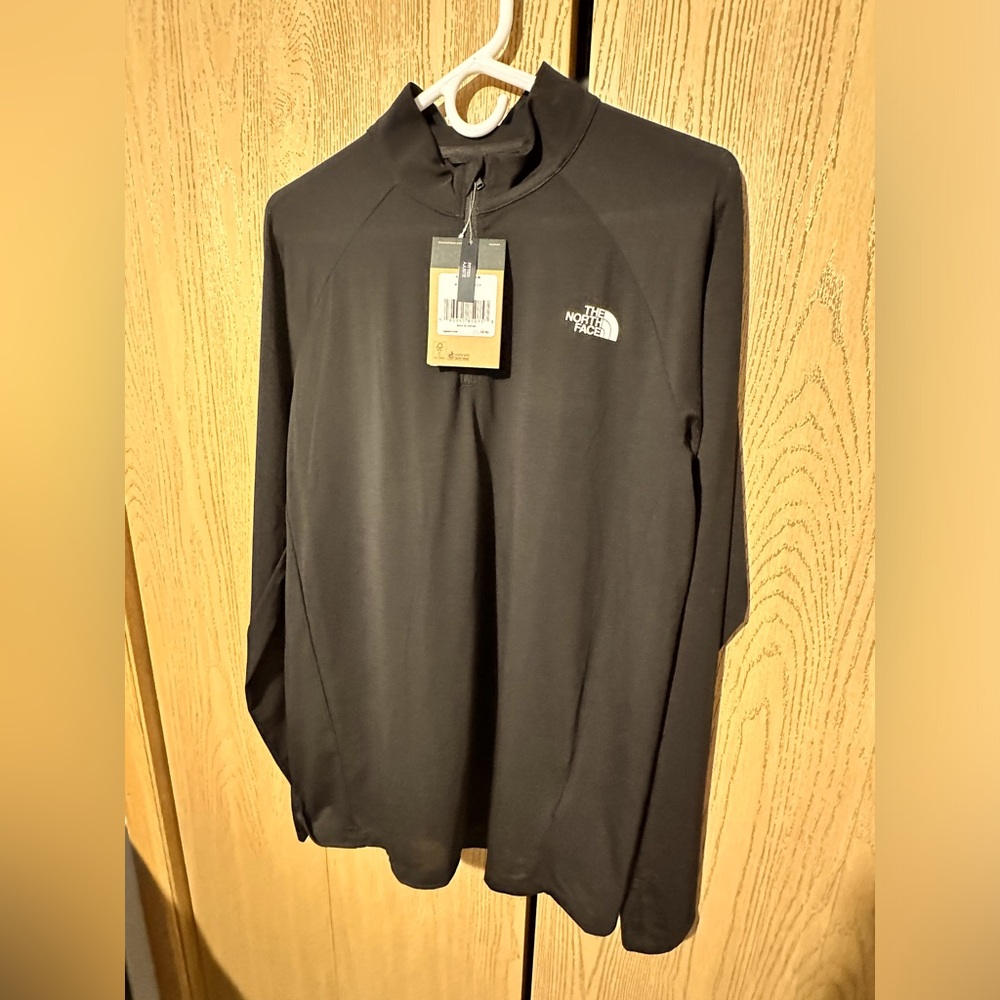 The North Face 3/4 Zip Long Sleeve Shirt In Black